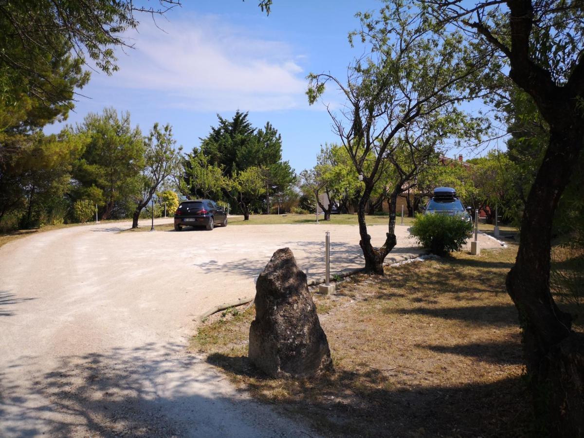 La Bastide Du Limon Aparthotel Mormoiron Exteriör bild