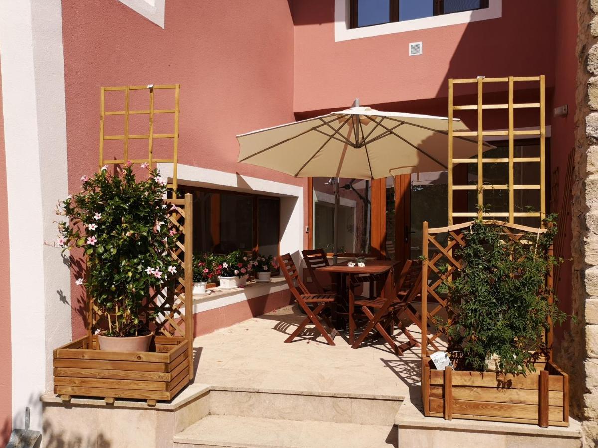 La Bastide Du Limon Aparthotel Mormoiron Exteriör bild